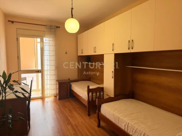 Tirane, jepet me qera apartament 2+1 Kati 6, 90 m² 700 € (zogu zi)