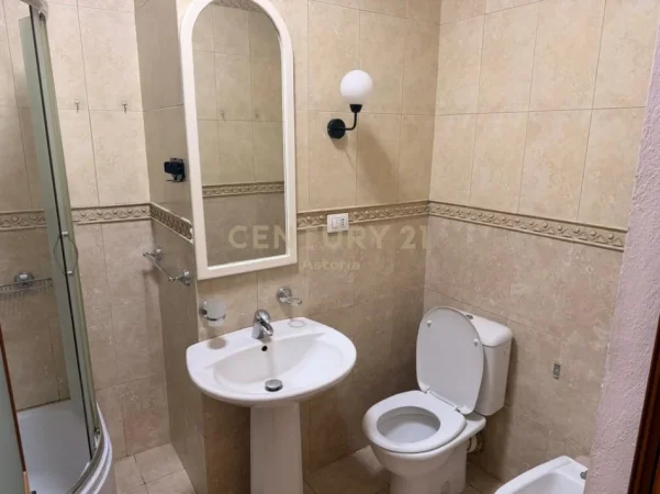 Tirane, jepet me qera apartament 2+1 Kati 6, 90 m² 700 € (zogu zi)