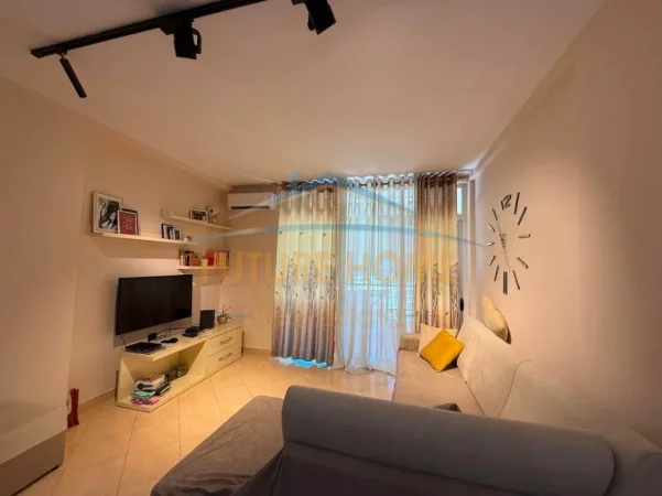 Qera, Apartament 1+1+ Post Parkimi, Unaza e Re, Tirane 0696069906