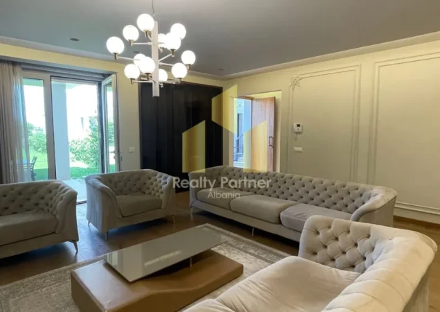 Tirane, shitet apartament 2+1 , 220 m² 500.000 € 