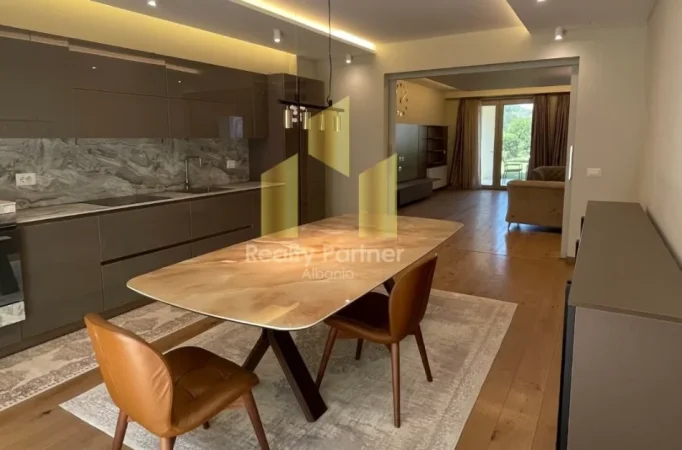 Tirane, shitet apartament 2+1 , 220 m² 500.000 € 