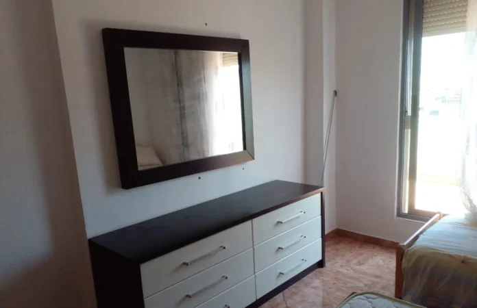 Tirane, jepet me qera apartament 1+1 Kati 6, 55 m² 400 € (QSUT)