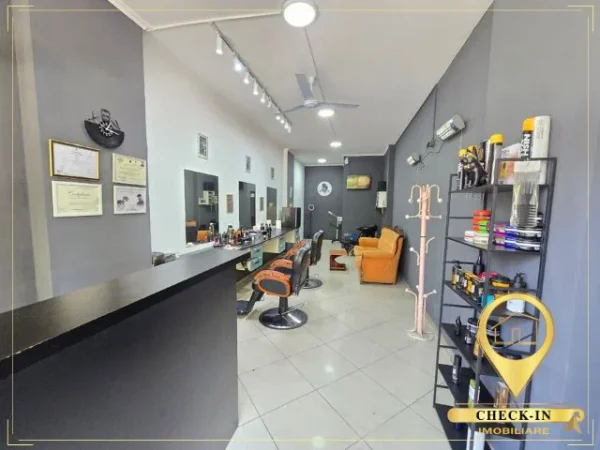 Tirane, shitet dyqan Kati 0, 38 m² 89.000 € (Kinostudio)