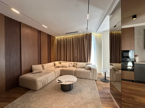 Tirane, jepet me qera apartament 3+1+Ballkon Kati 7, 160 m² 3.200 € 