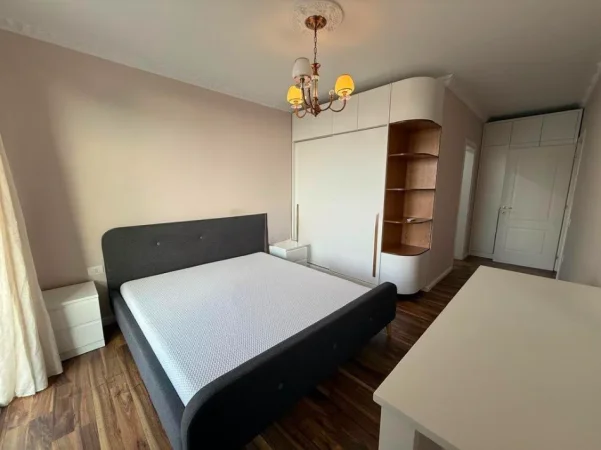 Tirane, shitet apartament 2+1+Ballkon Kati 2, 123 m² 305.000 € (Liqeni I thate)