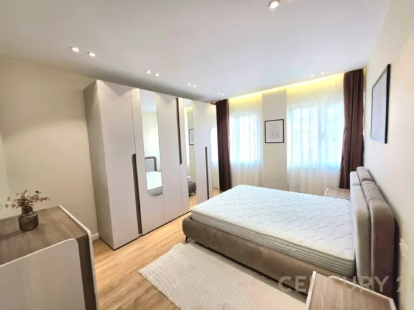 Tirane, shitet apartament 1+1 Kati 5, 68 m² 185.000 € 