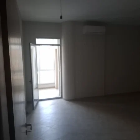 Tirane, jap me qera apartament 2+1+Aneks+Ballkon Kati 3, 127 m² (Rr. Muhamet Deliu)
