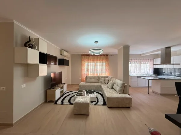Tirane, jepet me qera apartament 2+1+Ballkon Kati 4, 110 m² 80.000 Leke (Komuna e Parisit)