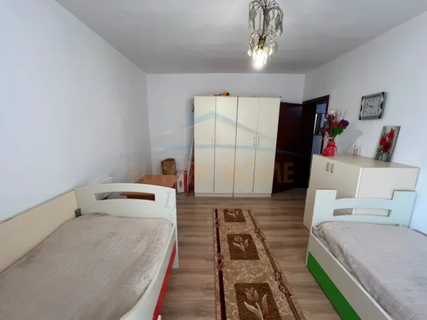 Tirane, jepet me qera apartament 2+1 Kati 4, 66 m² 500 € (SHKOLLA E BALETIT)
