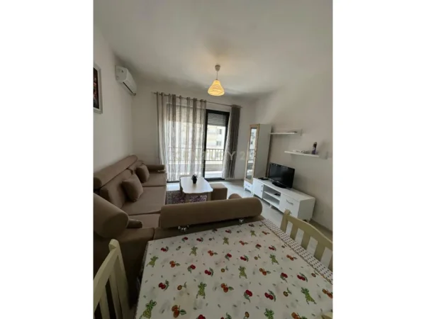 Tirane, jepet me qera apartament 2+1 Kati 5, 95 m² 650 € 