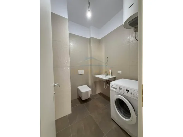 Tirane, jepet me qera apartament 2+1 Kati 5, 100 m² 600 € (Grand Gallery, Yzberisht)