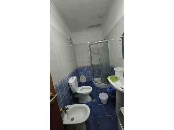 Tirane, jepet me qera apartament 2+1 Kati 1, 90 m² 550 € (ASTIR)