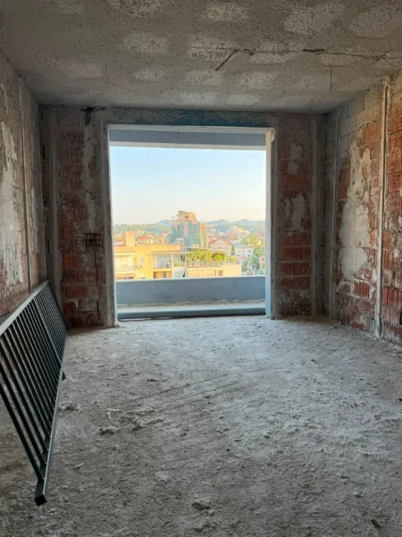 Tirane, shitet apartament 2+1+Ballkon Kati 7, 106 m² 180.000 € (Ali Demi)