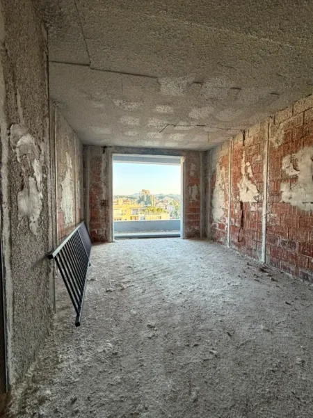 Tirane, shitet apartament 2+1+Ballkon Kati 7, 106 m² 180.000 € (Ali Demi)