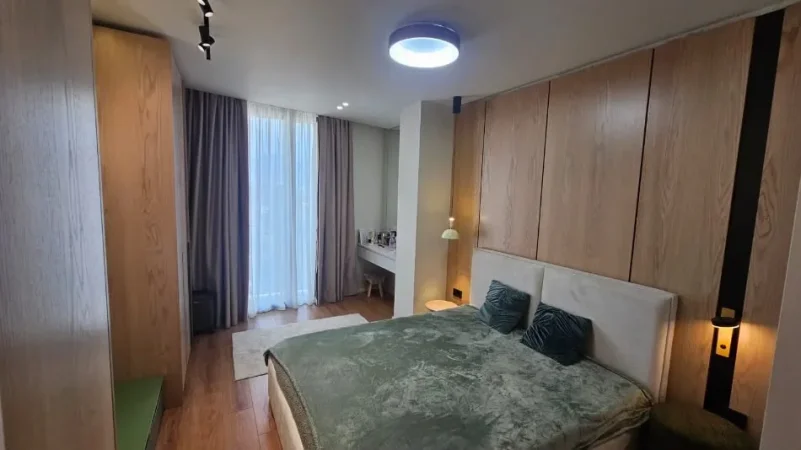 Tirane, jepet me qera apartament 1+1+Aneks+Ballkon Kati 10, 75 m² 850 € (Rruga Mine Peza)