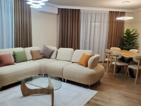 Tirane, jepet me qera apartament 2+1 , 120 m² 1.500 € 
