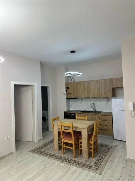 Tirane, jepet me qera apartament 1+1 Kati 1, 70 m² 450 € (ASTIR)