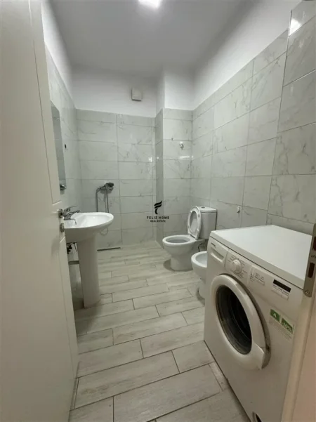 Tirane, jepet me qera apartament 1+1 Kati 1, 70 m² 450 € (ASTIR)