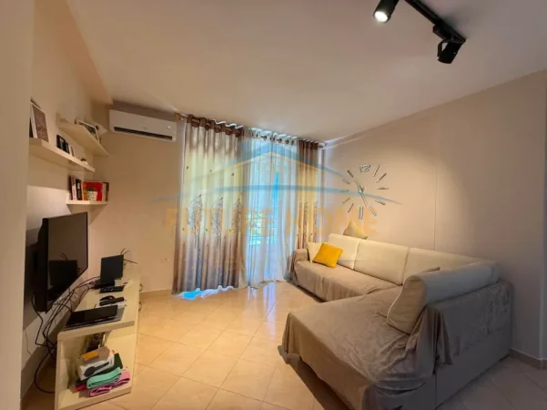 Tirane, jepet me qera apartament 1+1+PARKIM, Kati 7, 71 m² 450 € (UNAZA E RE , ASTIR)