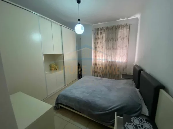 Tirane, jepet me qera apartament 2+1 Kati 3, 110 m² 500 € (KTHESA E KAMZES)