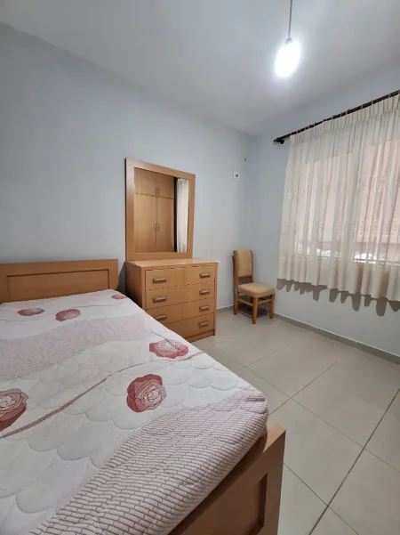 Tirane, jepet me qera apartament 3+1 Kati 2, 140 m² (ASTIR)