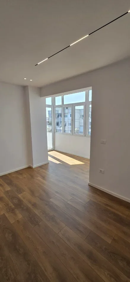 Tirane, shitet apartament 1+1 Kati 11, 65 m² 165.000 € (Shefqet Musaraj)
