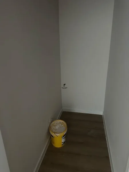 Tirane, jepet me qera apartament 1+1 Kati 4, 75 m² 750 € (KOMUNA E PARISIT)