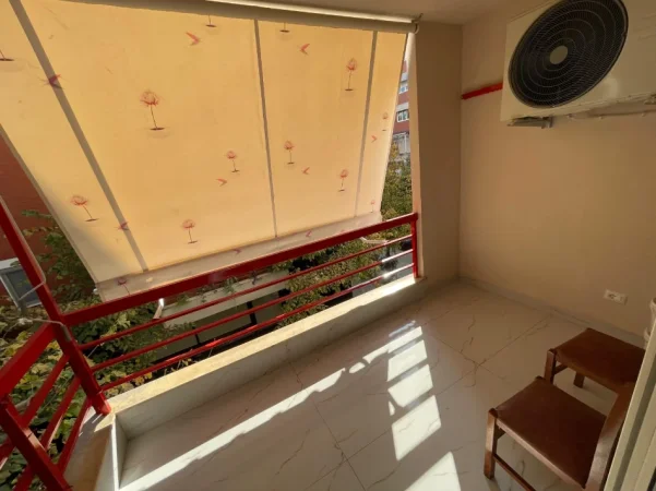 Tirane, jepet me qera apartament 2+1 Kati 3, 112 m² 1.200 € (liqeni i thate)