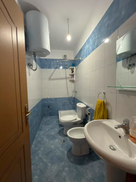 Tirane, jepet me qera apartament 1+1 Kati 6, 70 m² 400 € (Astir)
