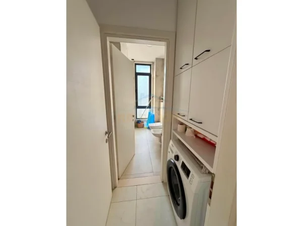 Tirane, jepet me qera apartament 1+1+PARKIM, Kati 3, 65 m² 500 € (ISH DOGANA)