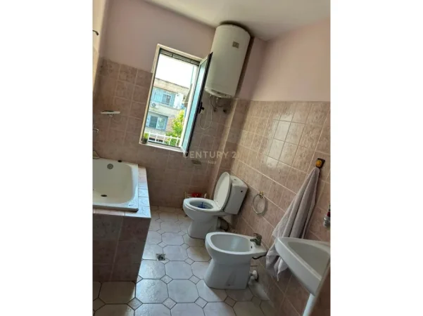 Tirane, shitet apartament 1+1 Kati 5, 56 m² 125.000 € 