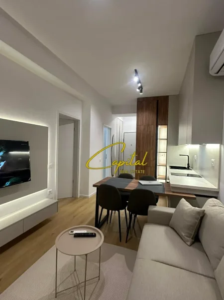 Tirane, jepet me qera apartament 1+1 Kati 6, 50 m² 450 € (ALI DEMI)