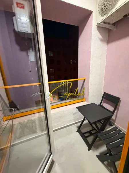 Tirane, jepet me qera apartament 1+1 Kati 6, 50 m² 450 € (ALI DEMI)