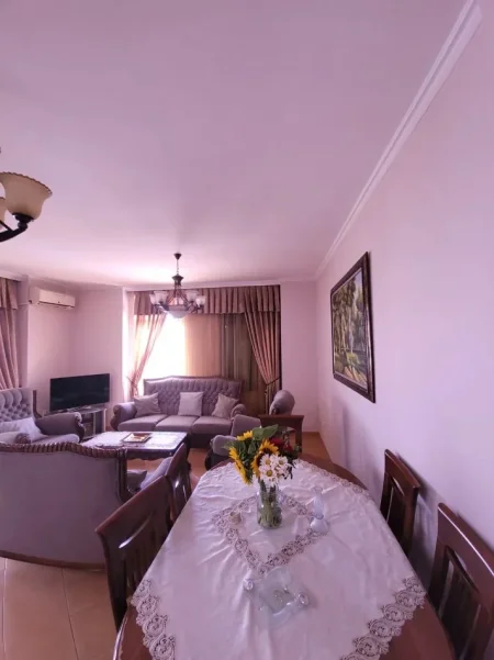 Tirane, jepet me qera apartament 2+1 Kati 8, 125 m² 700 € (Bulevardi Gjergj Fishta)