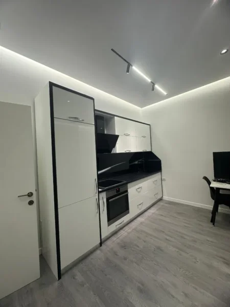 Tirane, jepet me qera apartament 1+1 Kati 2, 53 m² 700 € (Ambasada Amerikane)