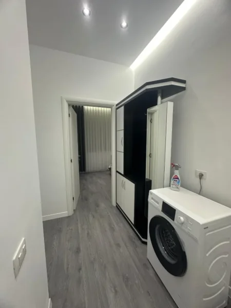 Tirane, jepet me qera apartament 1+1 Kati 2, 53 m² 700 € (Ambasada Amerikane)