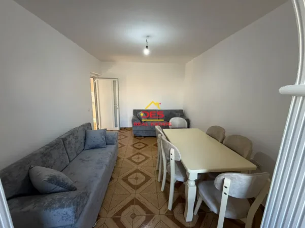 Vlore, jepet me qera apartament 1+1 Kati 2, 70 m² 300 € (Rruga Sali Bedini)
