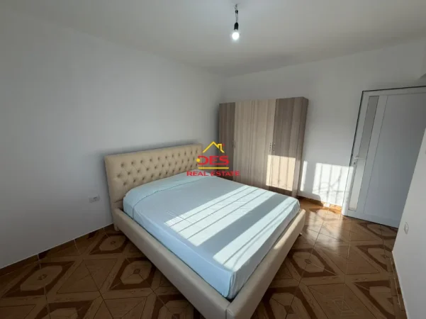 Vlore, jepet me qera apartament 1+1 Kati 2, 70 m² 300 € (Rruga Sali Bedini)