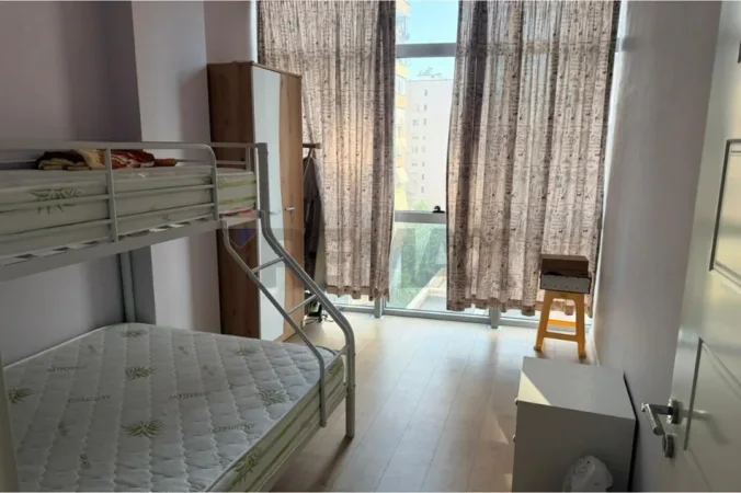 Tirane, jepet me qera apartament 2+1+Ballkon Kati 5, 75 m² 650 € (Square 21)