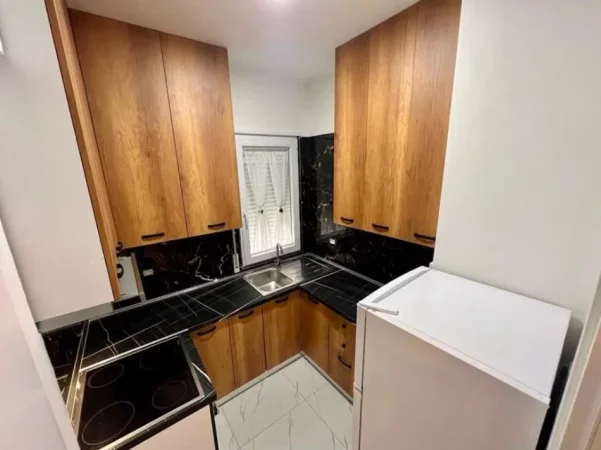 Tirane, shitet apartament 1+1 Kati 2, 66 m² 132.000 € (5 Maji)