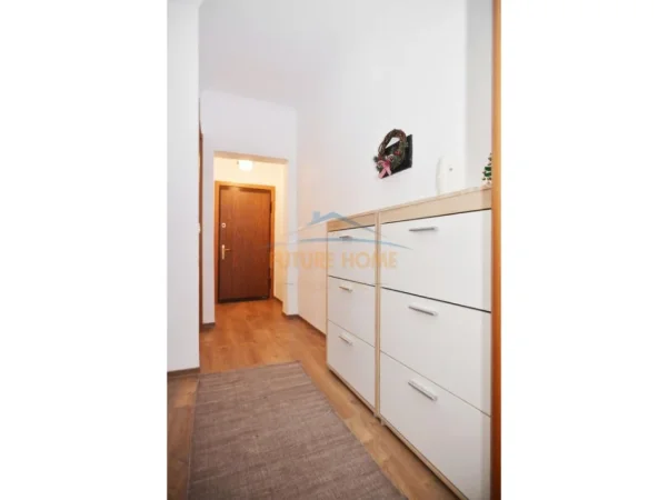 Tirane, jepet me qera apartament 1+1 Kati 3, 75 m² 700 € (Shallvaret)