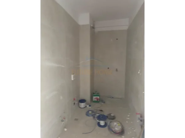 Tirane, shitet apartament 1+1 Kati 2, 62 m² 162.000 € 