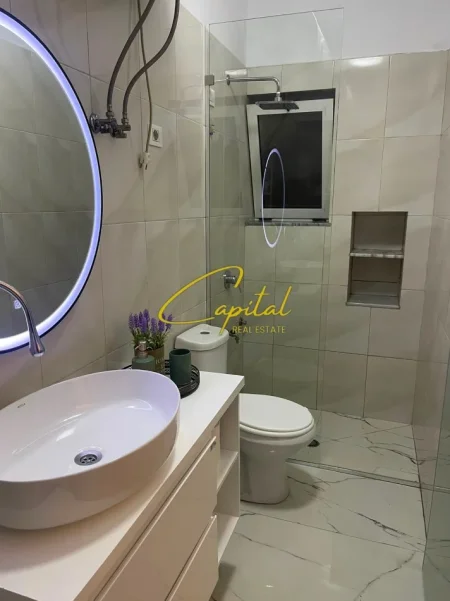 Tirane, jepet me qera garsonier 1+1 Kati 1, 37 m² 400 € (SELVIA)