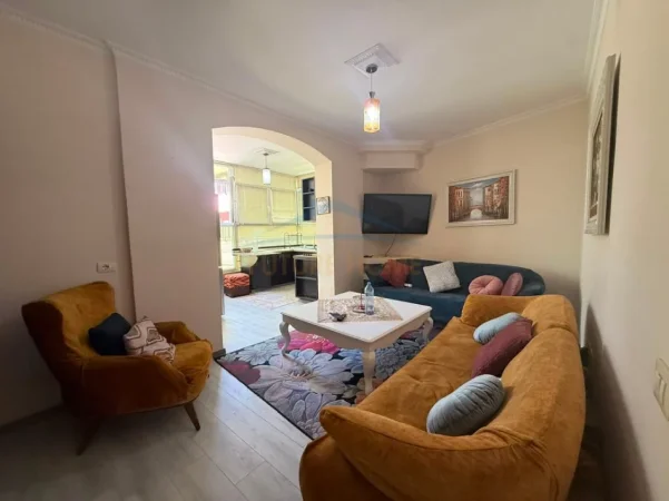 Tirane, jepet me qera apartament 1+1 Kati 5, 62 m² 650 € (Liqeni i Thate)