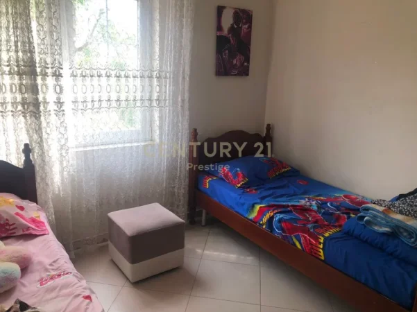 Tirane, jepet me qera apartament 2+1 Kati 4, 90 m² 600 € 