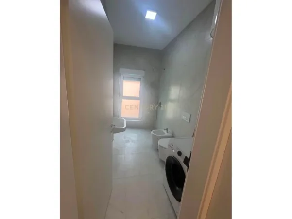 Tirane, jepet me qera apartament 1+1 Kati 3, 64 m² 500 € 