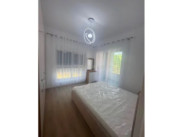 Tirane, jepet me qera apartament 1+1 Kati 3, 64 m² 500 € 