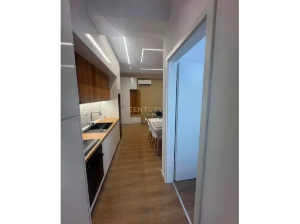 Tirane, jepet me qera apartament 1+1 Kati 3, 64 m² 500 € 