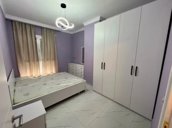 Tirane, shitet apartament 1+1 Kati 2, 66 m² 132.000 € (Rruga 5 Maj)