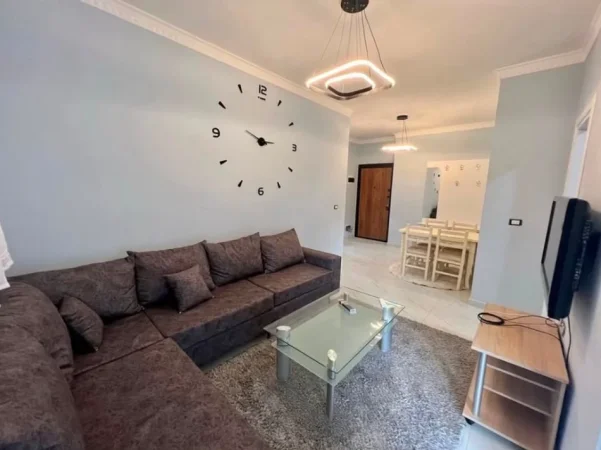 Tirane, shitet apartament 1+1+Ballkon Kati 2, 66 m² 132.000 € (5 Maji)